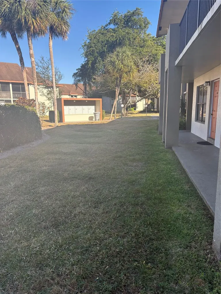 5492 Courtyard Drive Margate FL 33063