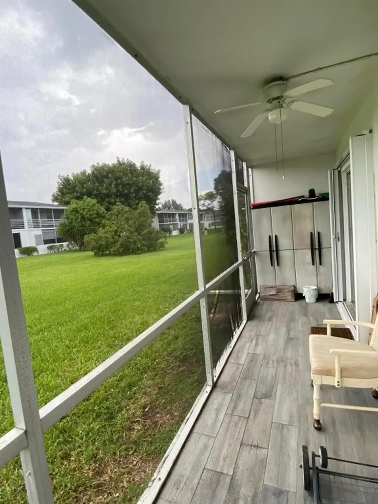321 Durham J Deerfield Beach FL 33442