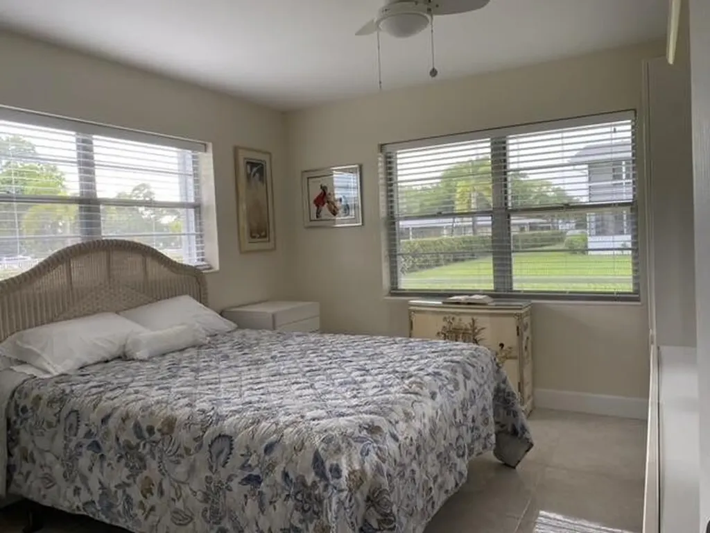 321 Durham J Deerfield Beach FL 33442