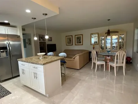 321 Durham J Deerfield Beach FL 33442