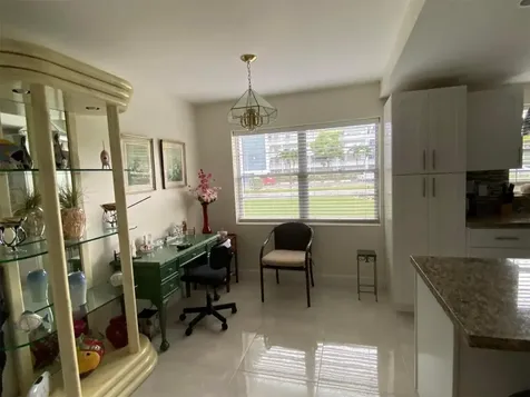 321 Durham J Deerfield Beach FL 33442