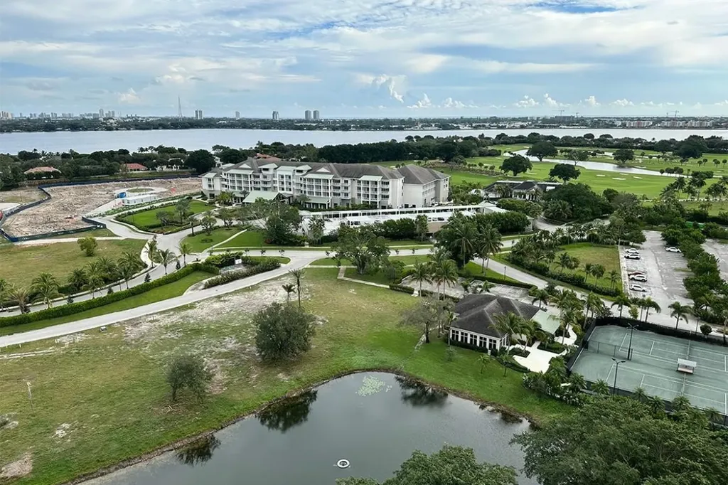 2480 Presidential Way West Palm Beach FL 33401