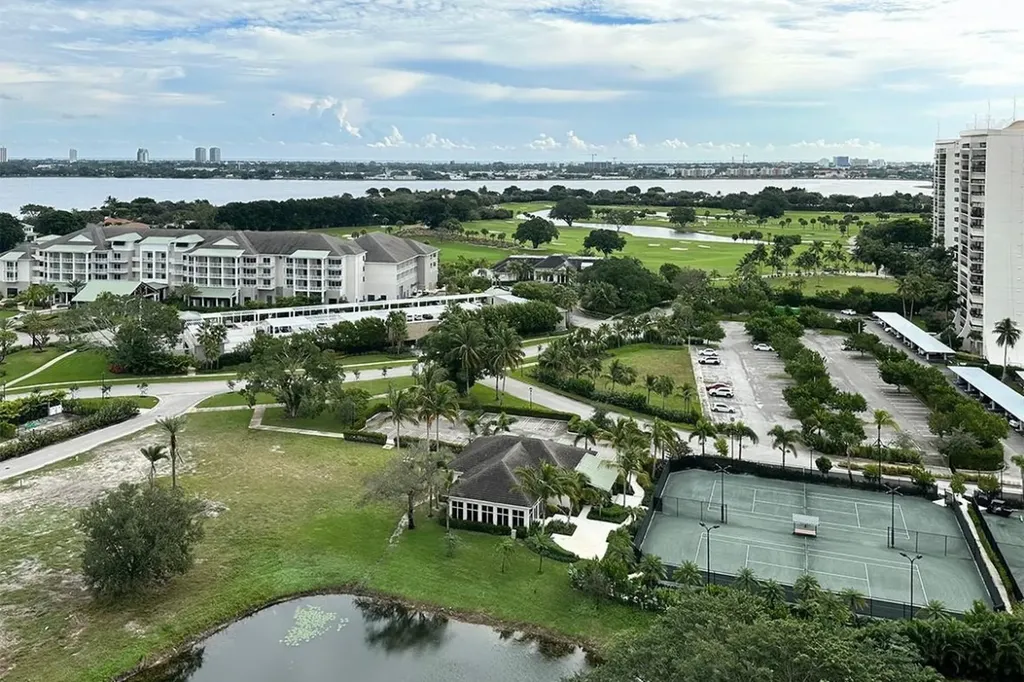 2480 Presidential Way West Palm Beach FL 33401