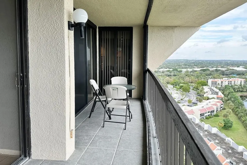 2480 Presidential Way West Palm Beach FL 33401