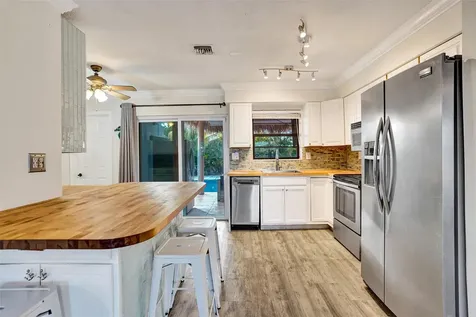 4221 NE 13th Avenue Oakland Park FL 33334
