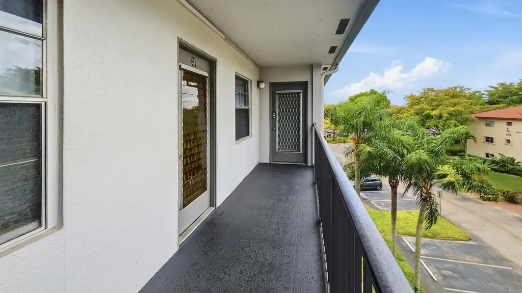 101 SW 132nd Way Hollywood FL 33027