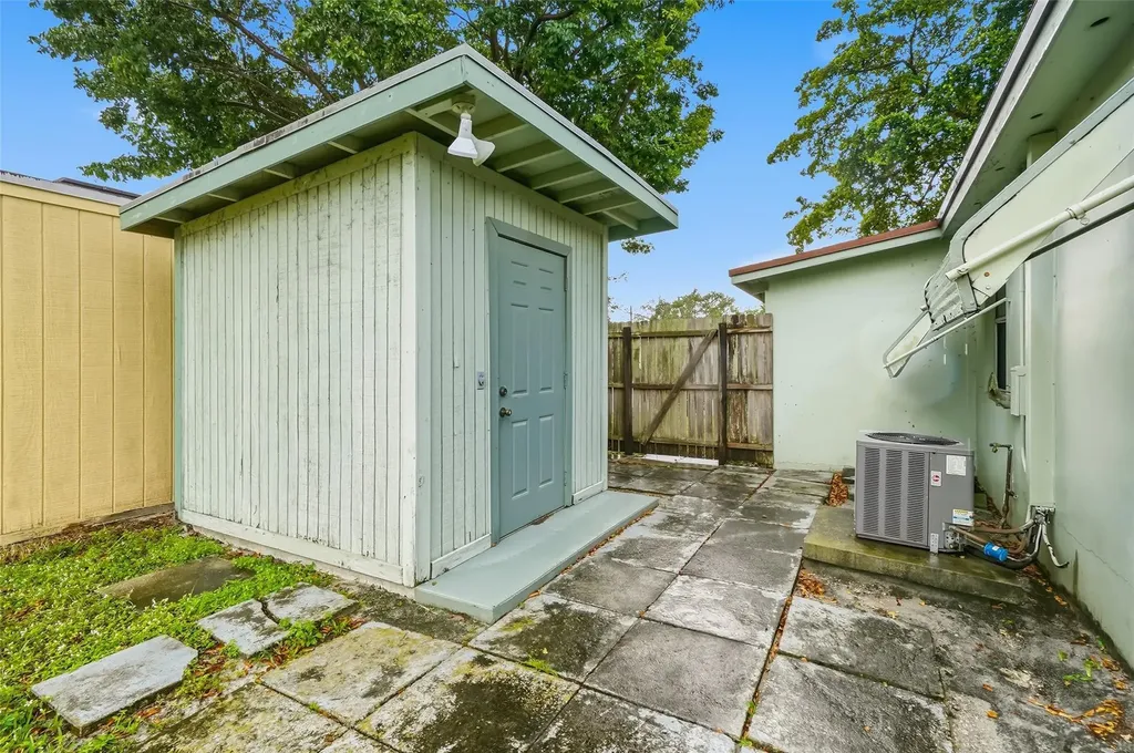 5711 SW 37th Court Davie FL 33314