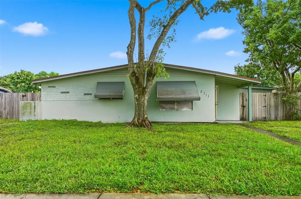 5711 SW 37th Court Davie FL 33314