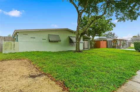 5711 SW 37th Court Davie FL 33314