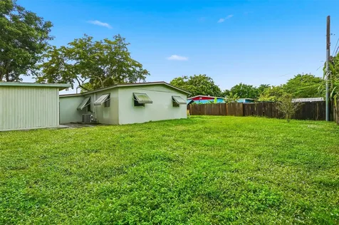 5711 SW 37th Court Davie FL 33314
