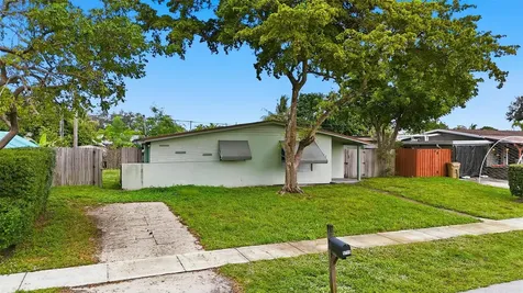 5711 SW 37th Court Davie FL 33314