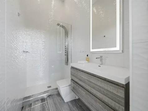2213 NE 37th Drive Fort Lauderdale FL 33308