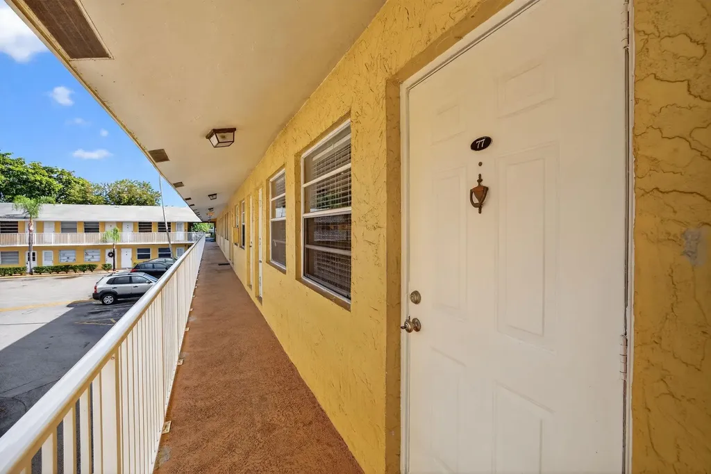 4051 NE 13th Avenue Oakland Park FL 33334
