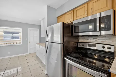 4051 NE 13th Avenue Oakland Park FL 33334