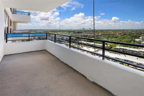 2500 Parkview Drive Hallandale Beach FL 33009