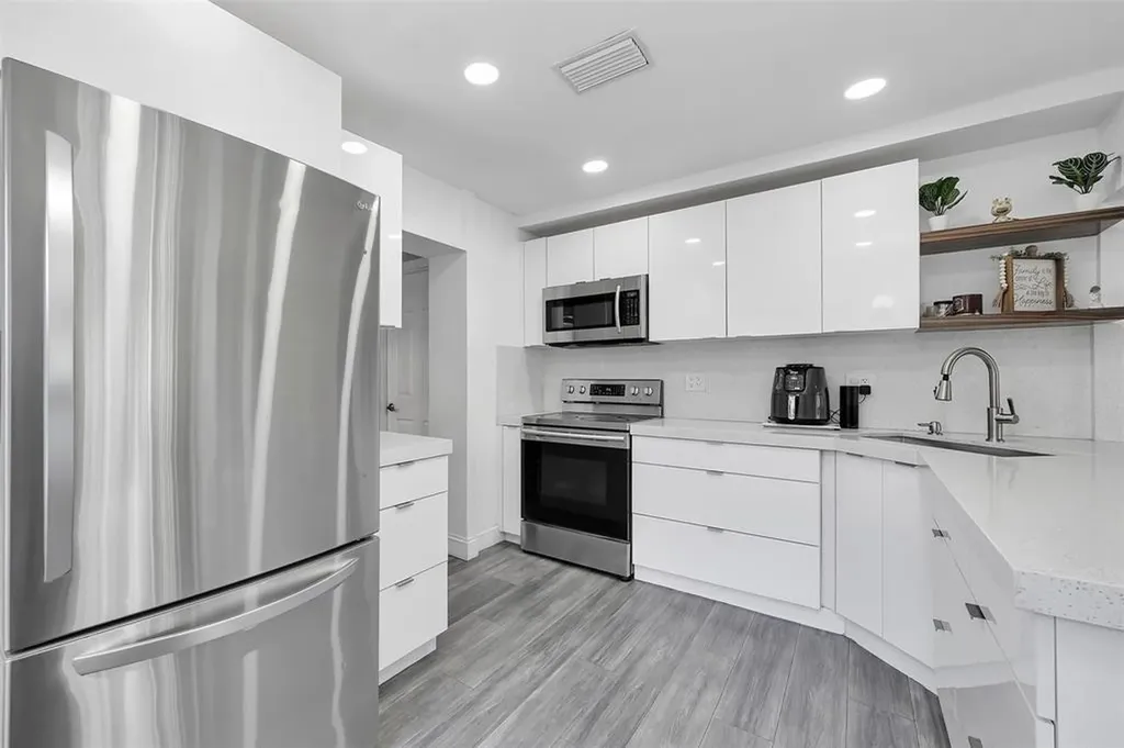 2535 Sherman Street Hollywood FL 33020