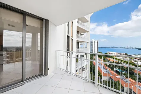 1000 Quayside Terrace Miami FL 33138