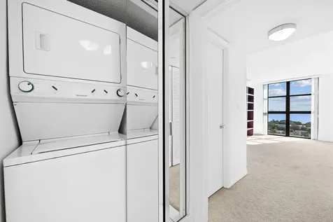 1000 Quayside Terrace Miami FL 33138
