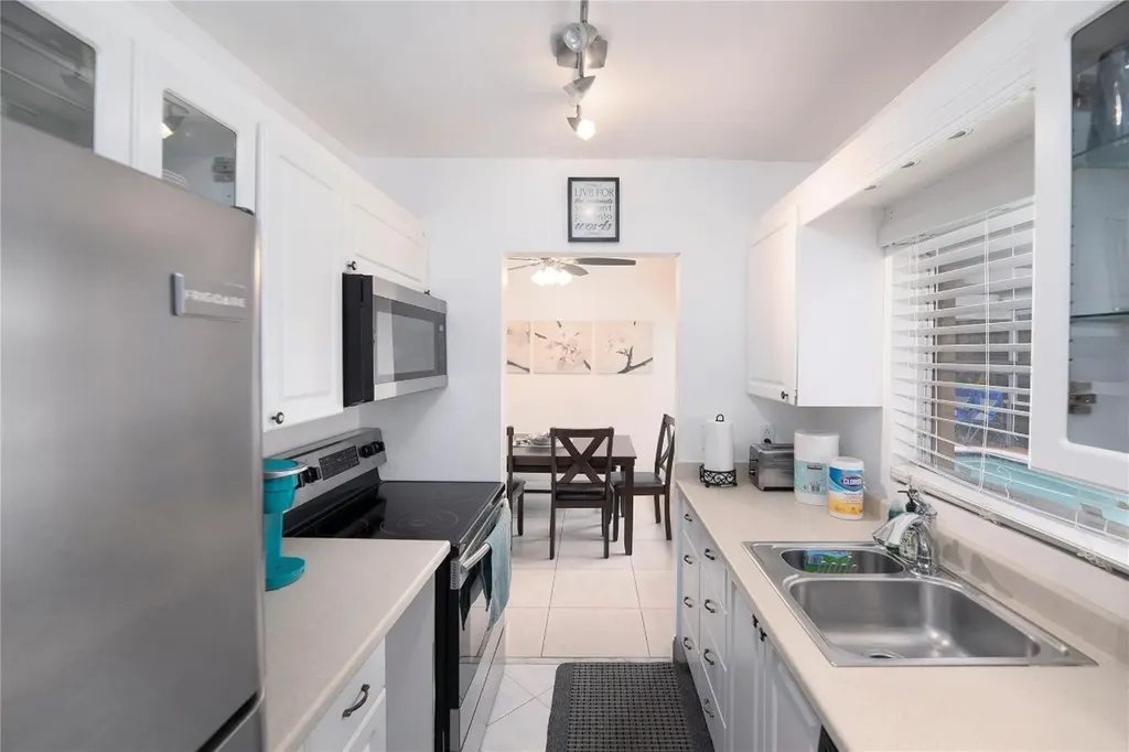 2613-2615 NE 33rd Avenue Fort Lauderdale FL 33308