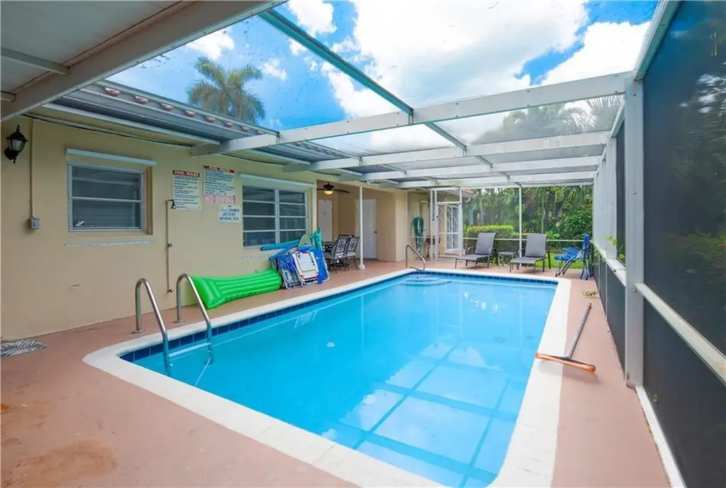 2613-2615 NE 33rd Avenue Fort Lauderdale FL 33308