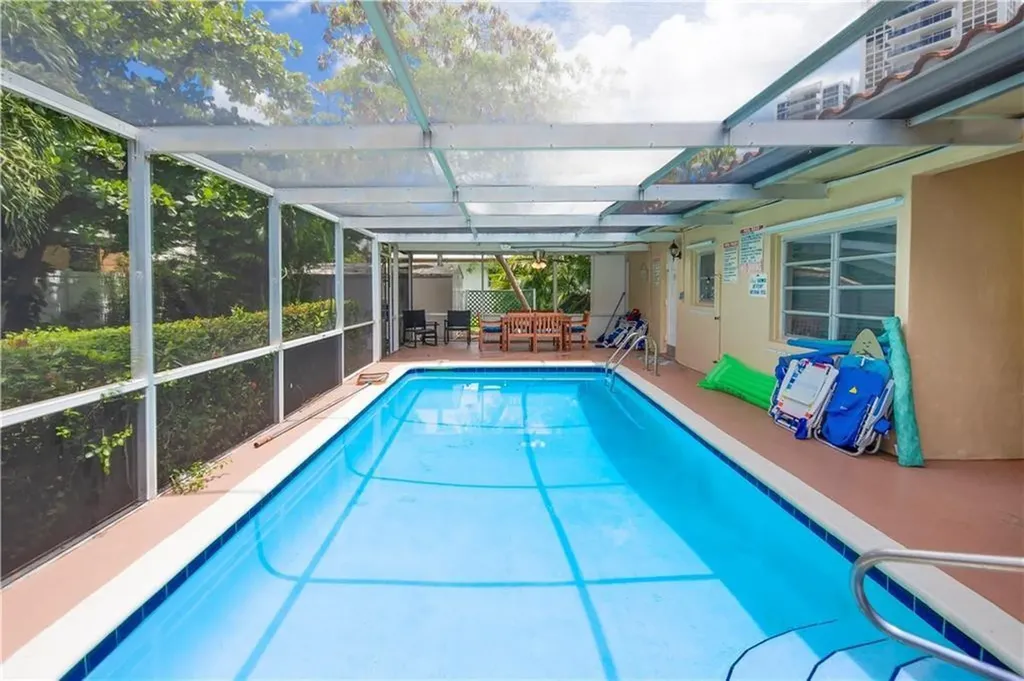2613-2615 NE 33rd Avenue Fort Lauderdale FL 33308