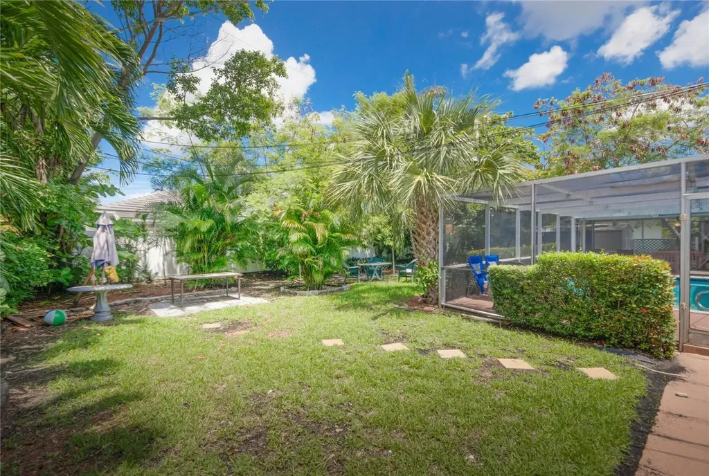 2613-2615 NE 33rd Avenue Fort Lauderdale FL 33308