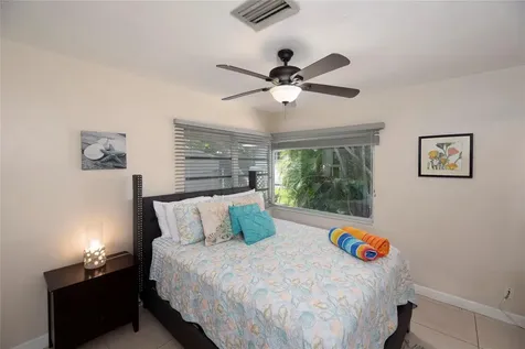 2613-2615 NE 33rd Avenue Fort Lauderdale FL 33308