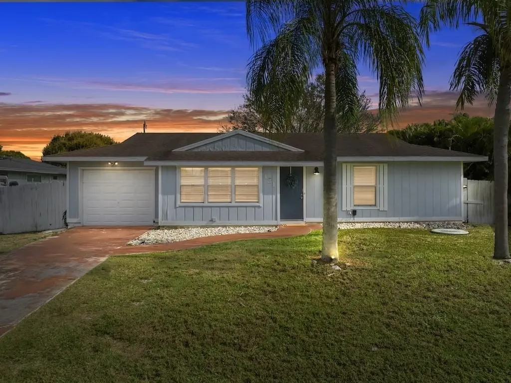 121 NW Doreen Street Port St Lucie FL 34983