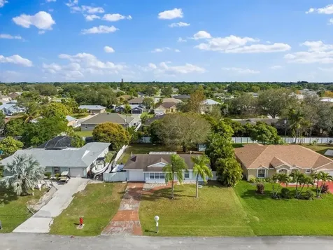 121 NW Doreen Street Port St Lucie FL 34983