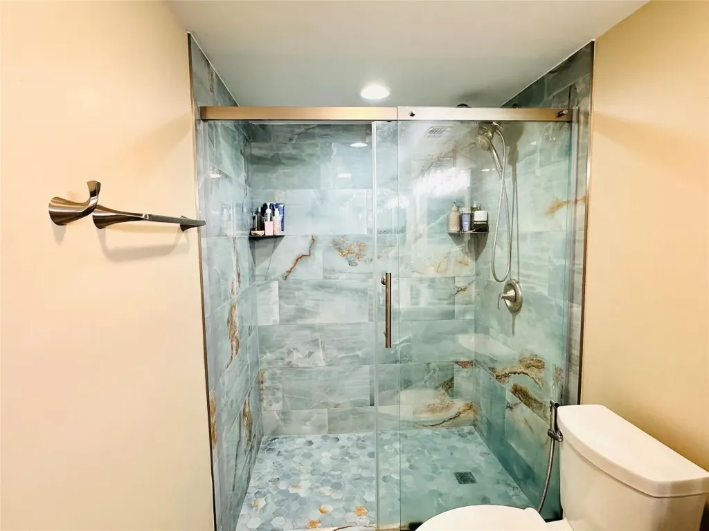 2200 S Cypress Bend Drive Pompano Beach FL 33069