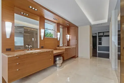 1585 Victoria Isle Way Weston FL 33327