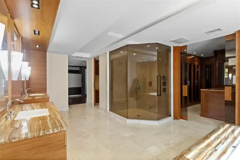 1585 Victoria Isle Way Weston FL 33327