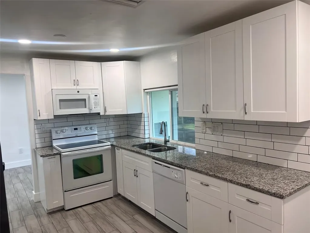 8361 NW 27th Place Sunrise FL 33322
