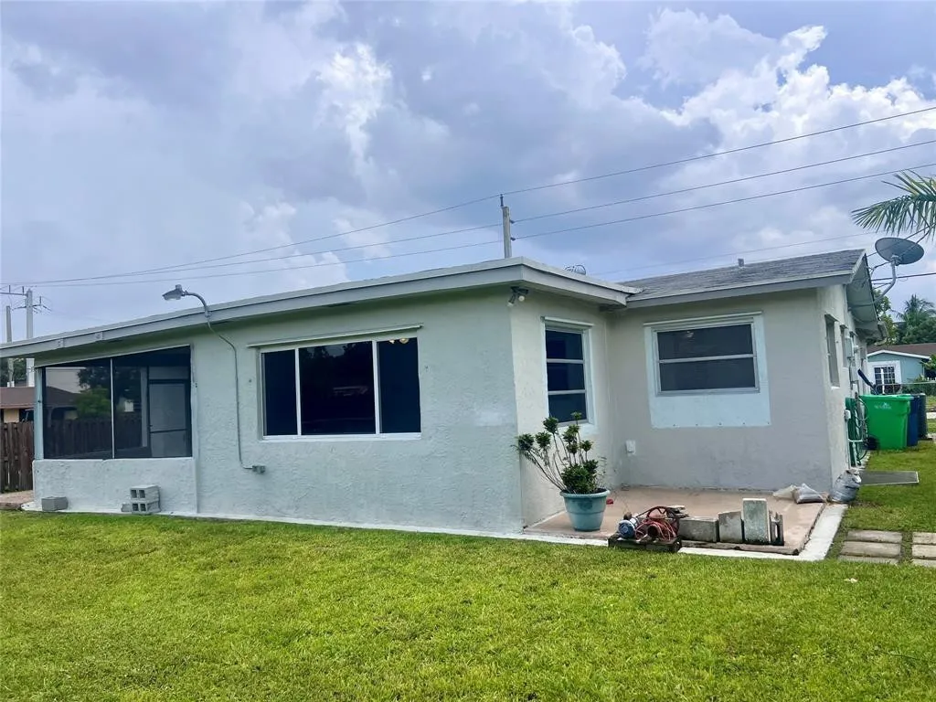 8361 NW 27th Place Sunrise FL 33322