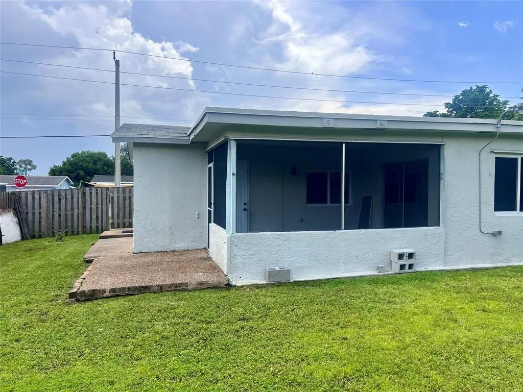8361 NW 27th Place Sunrise FL 33322