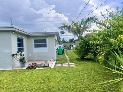 8361 NW 27th Place Sunrise FL 33322