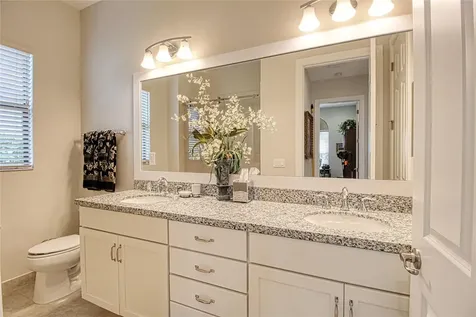 12095 E Bastille Circle Parkland FL 33076