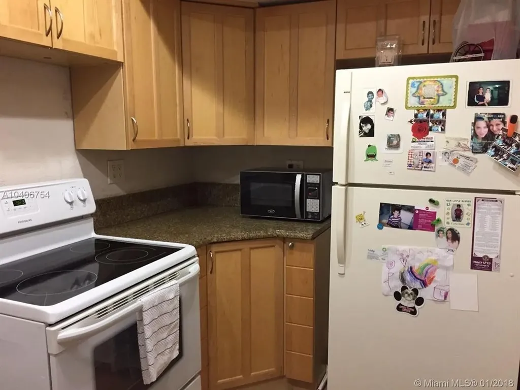 3621 NW 95th Terrace Sunrise FL 33351
