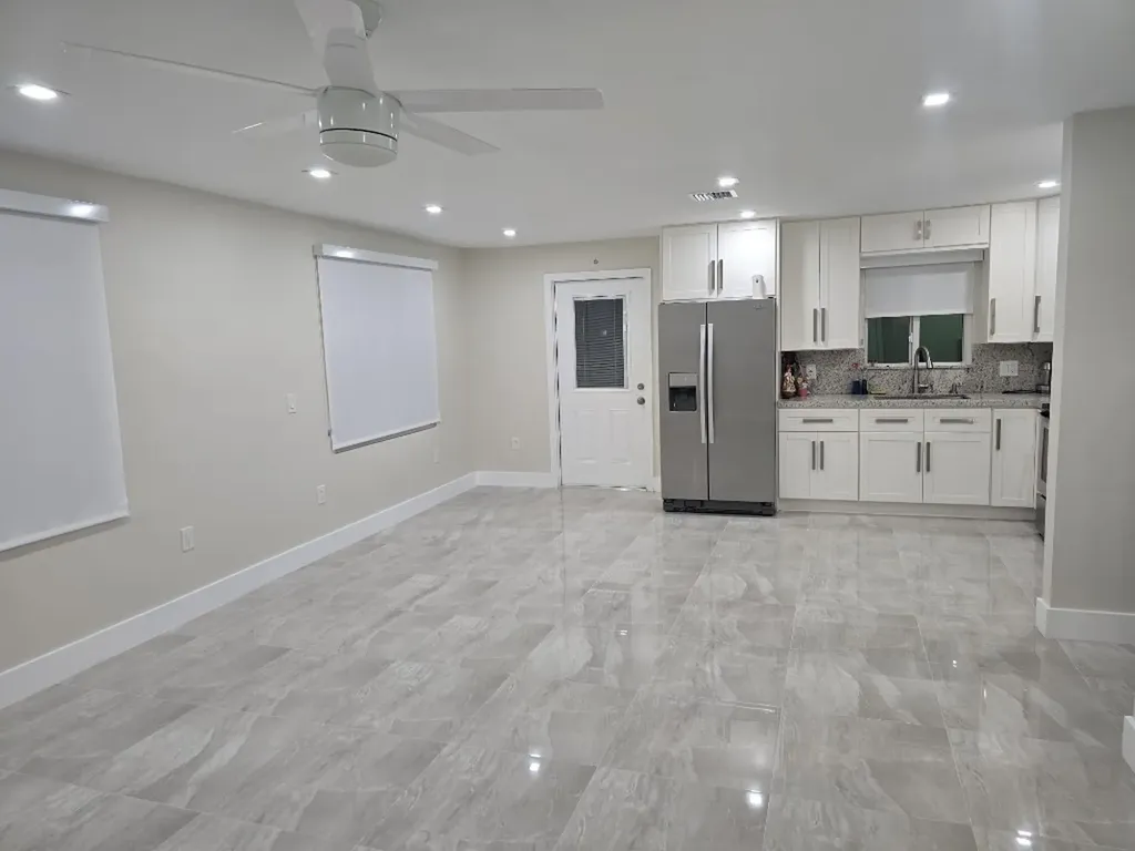 2207 Taft Street Hollywood FL 33020