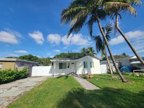 2207 Taft Street Hollywood FL 33020