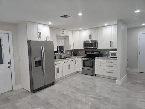 2207 Taft Street Hollywood FL 33020