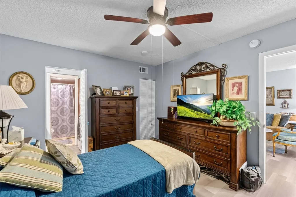 10402 Sunrise Lakes Boulevard Sunrise FL 33322
