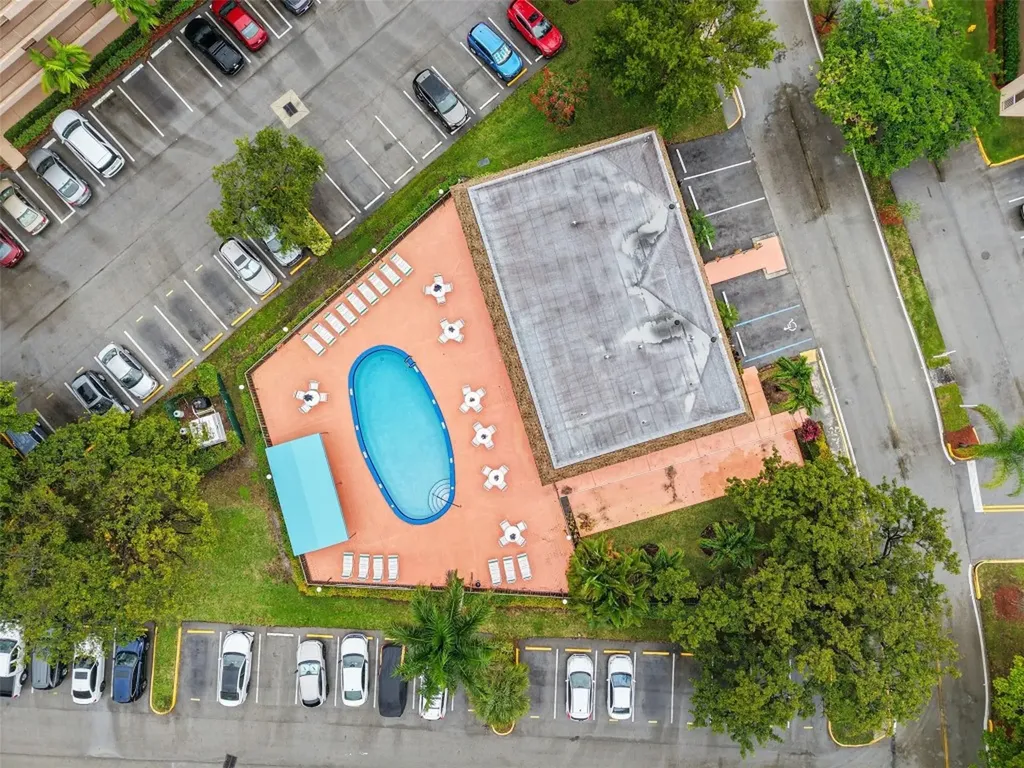 10402 Sunrise Lakes Boulevard Sunrise FL 33322