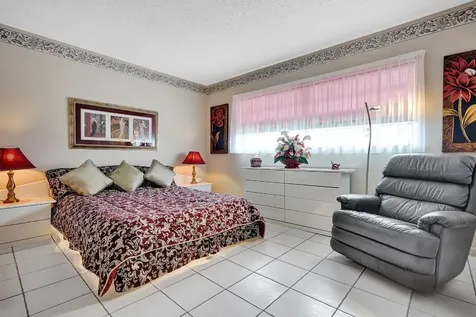 4800 NW 35th Street Lauderdale Lakes FL 33319