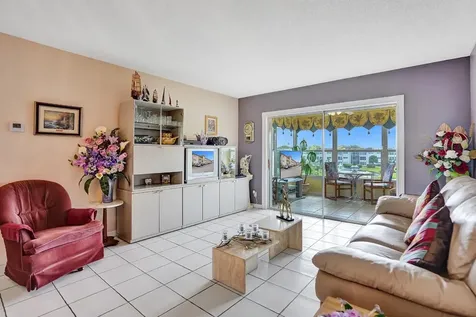 4800 NW 35th Street Lauderdale Lakes FL 33319