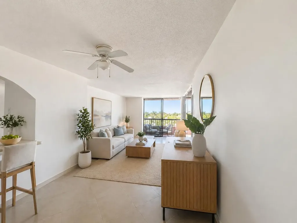 7040 Coral Way Miami FL 33155