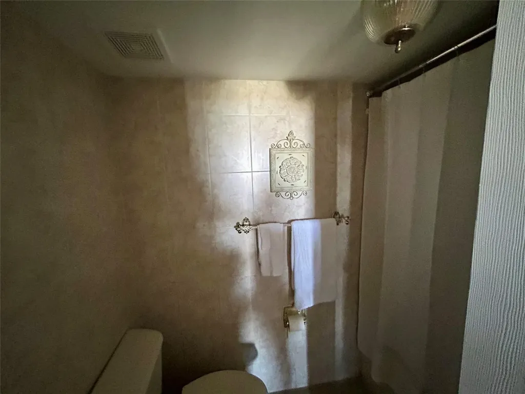 7040 Coral Way Miami FL 33155