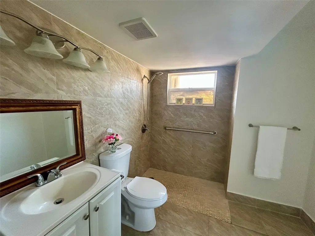 7040 Coral Way Miami FL 33155
