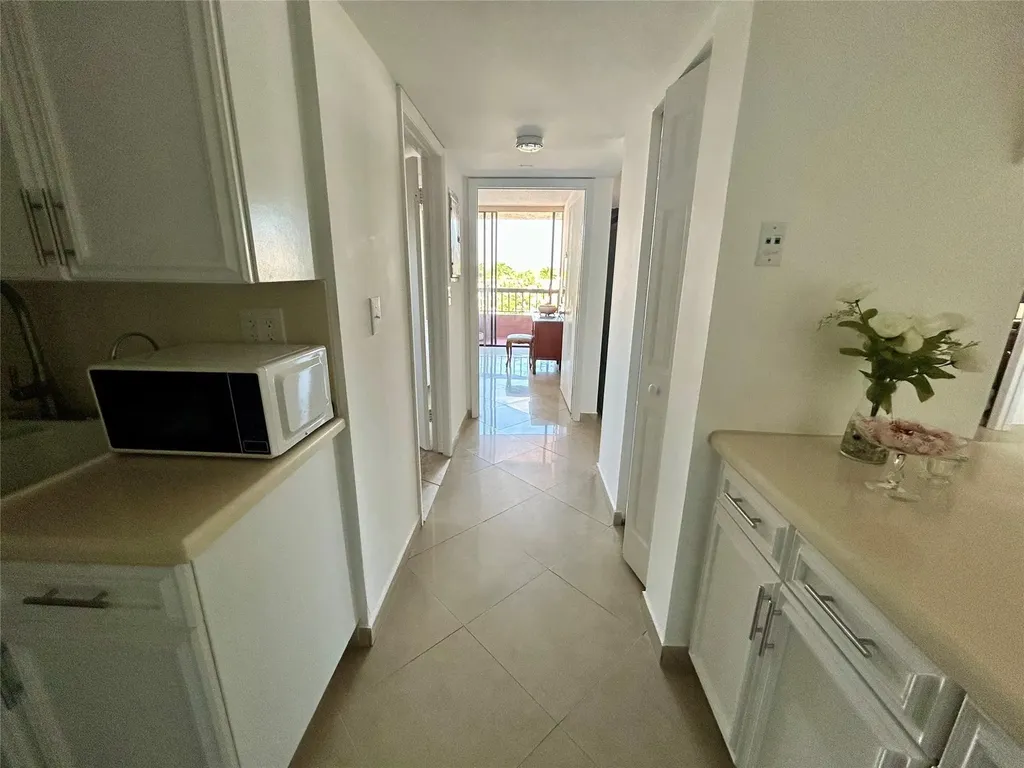 7040 Coral Way Miami FL 33155