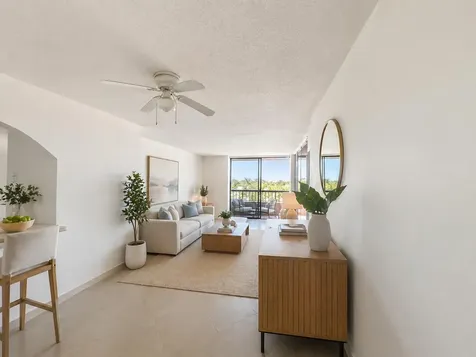 7040 Coral Way Miami FL 33155